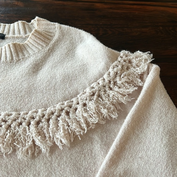 Sanctuary Cream Sweater with Tassels size Medium - Picture 8 of 13
